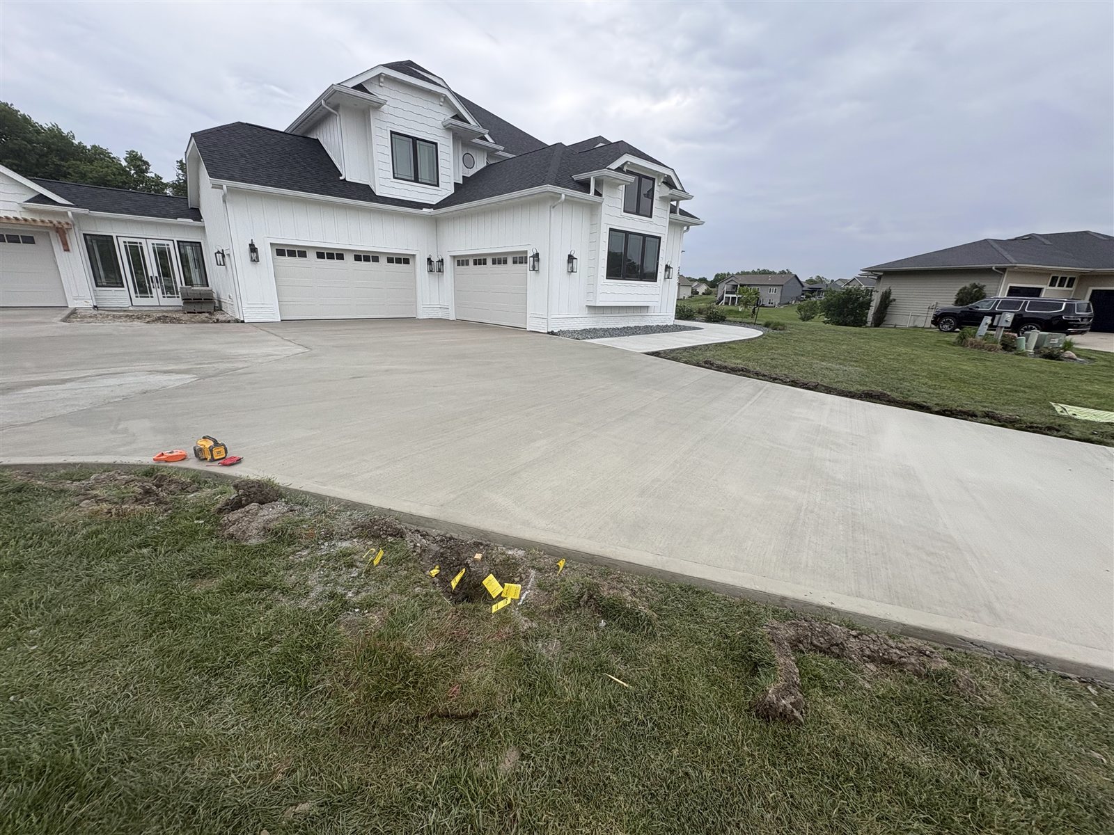 Ankeny, Iowa — front exterior and drive