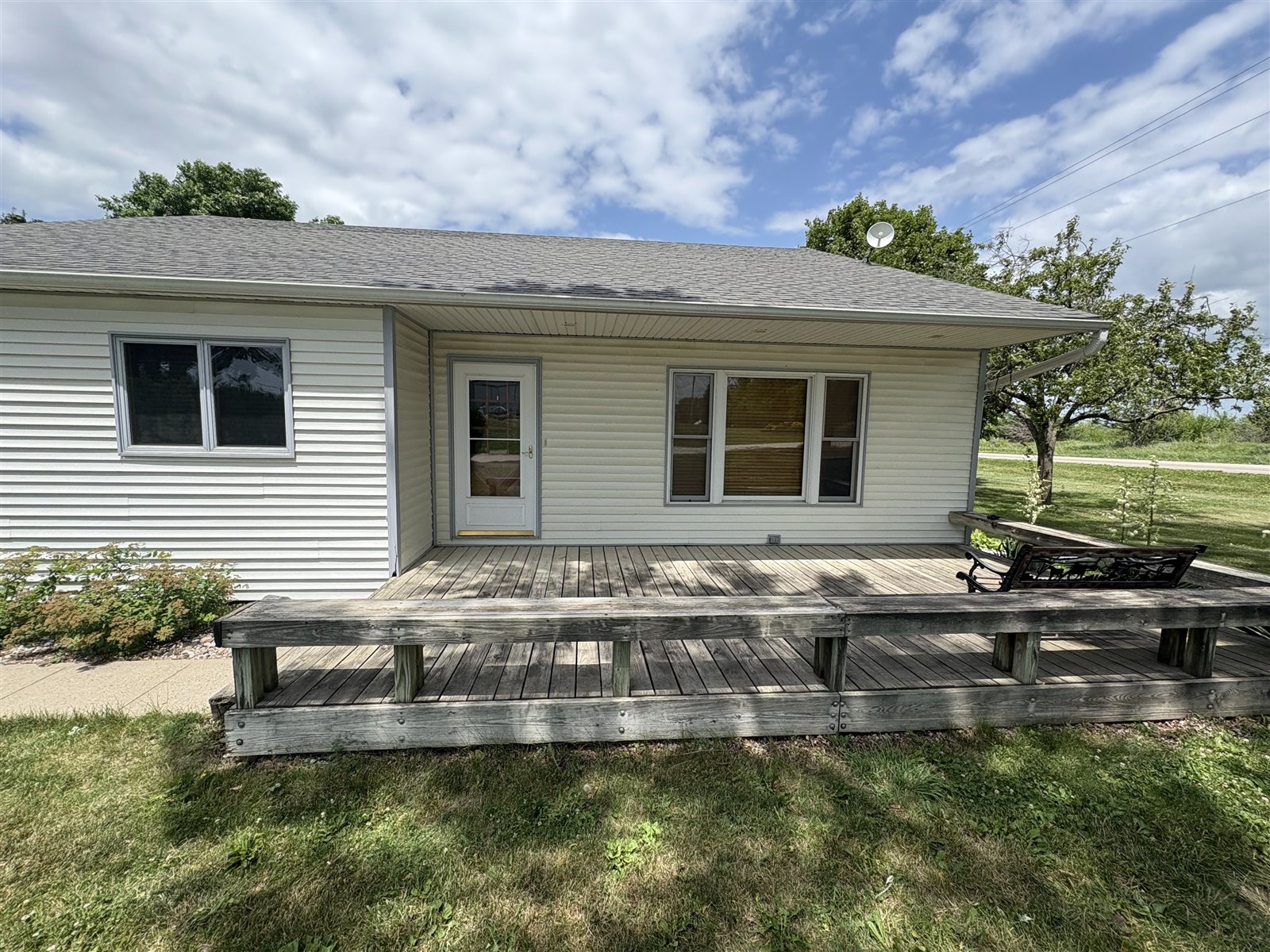 Earlham, Iowa — front deck before renovation