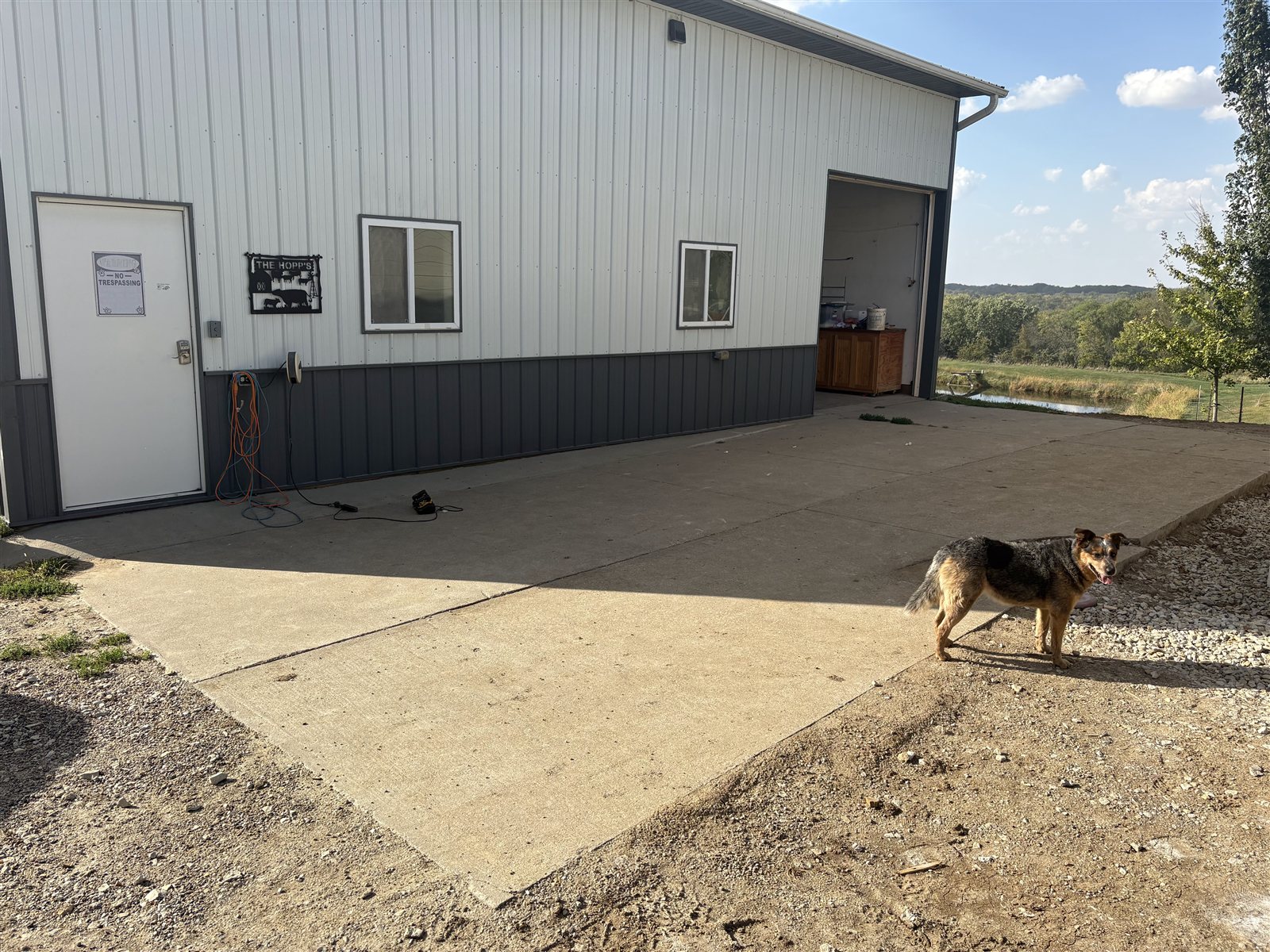 Earlham, Iowa — property outbuilding