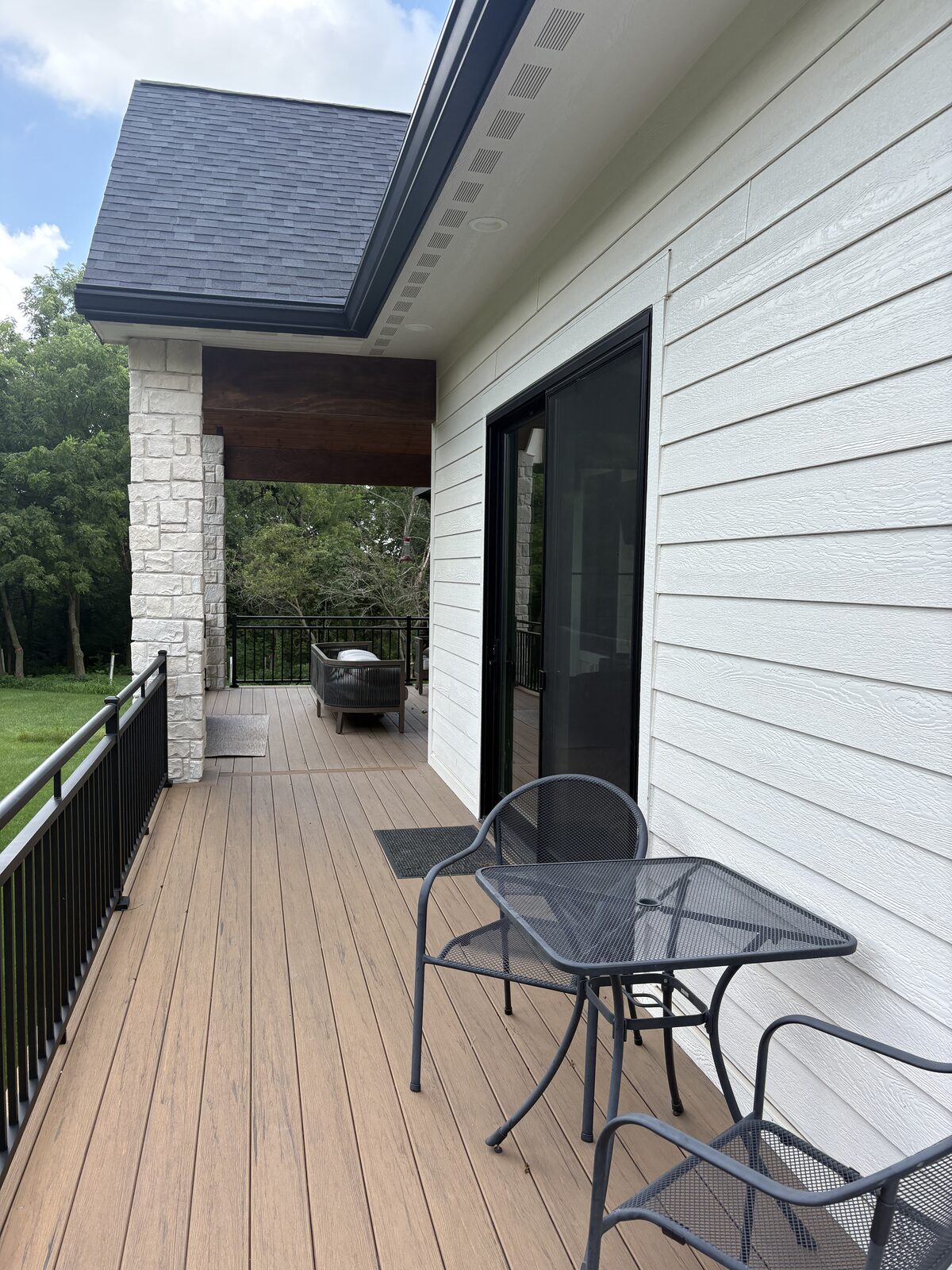 White Oak, Iowa — covered porch living space