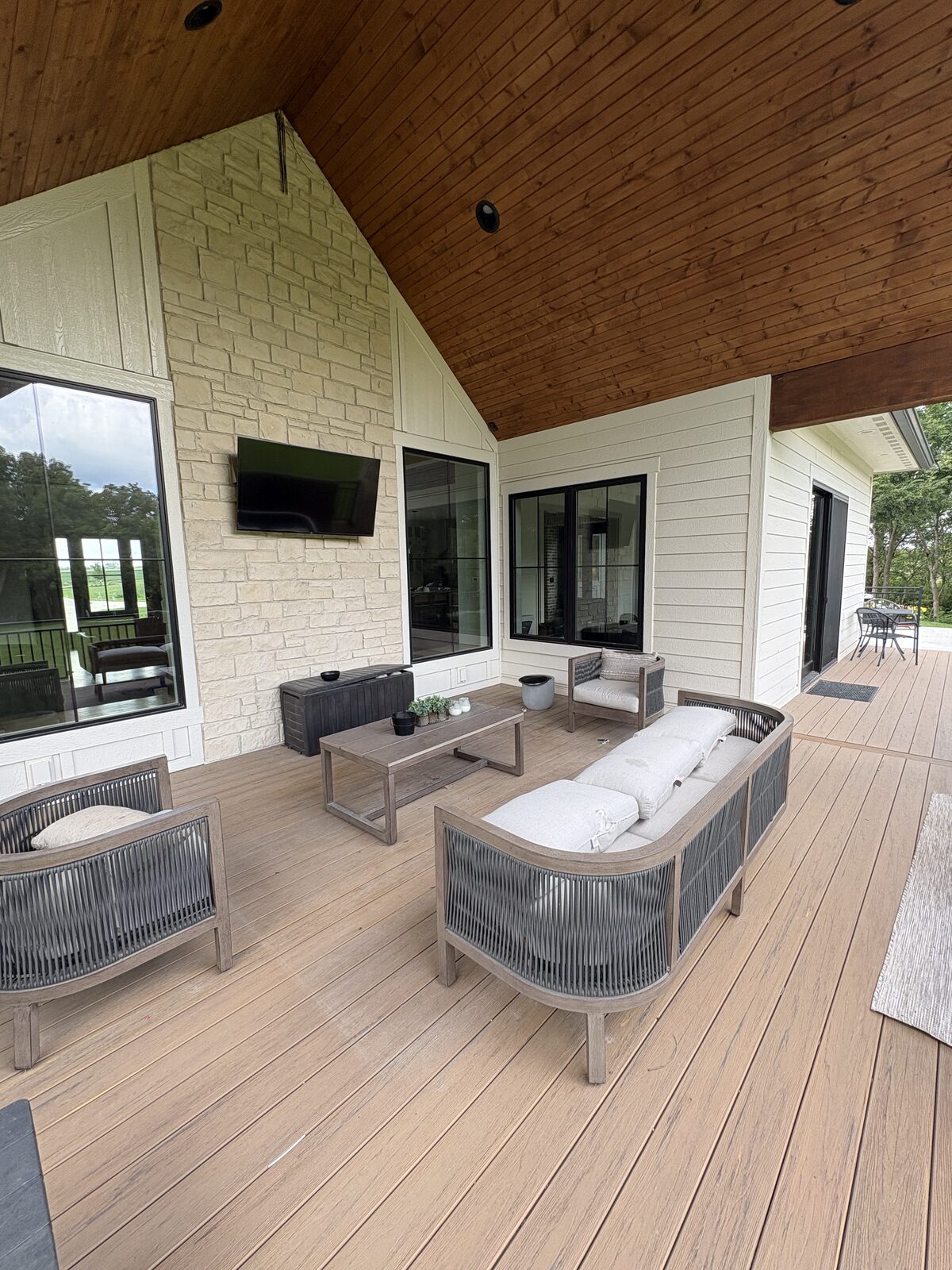 White Oak, Iowa — outdoor living