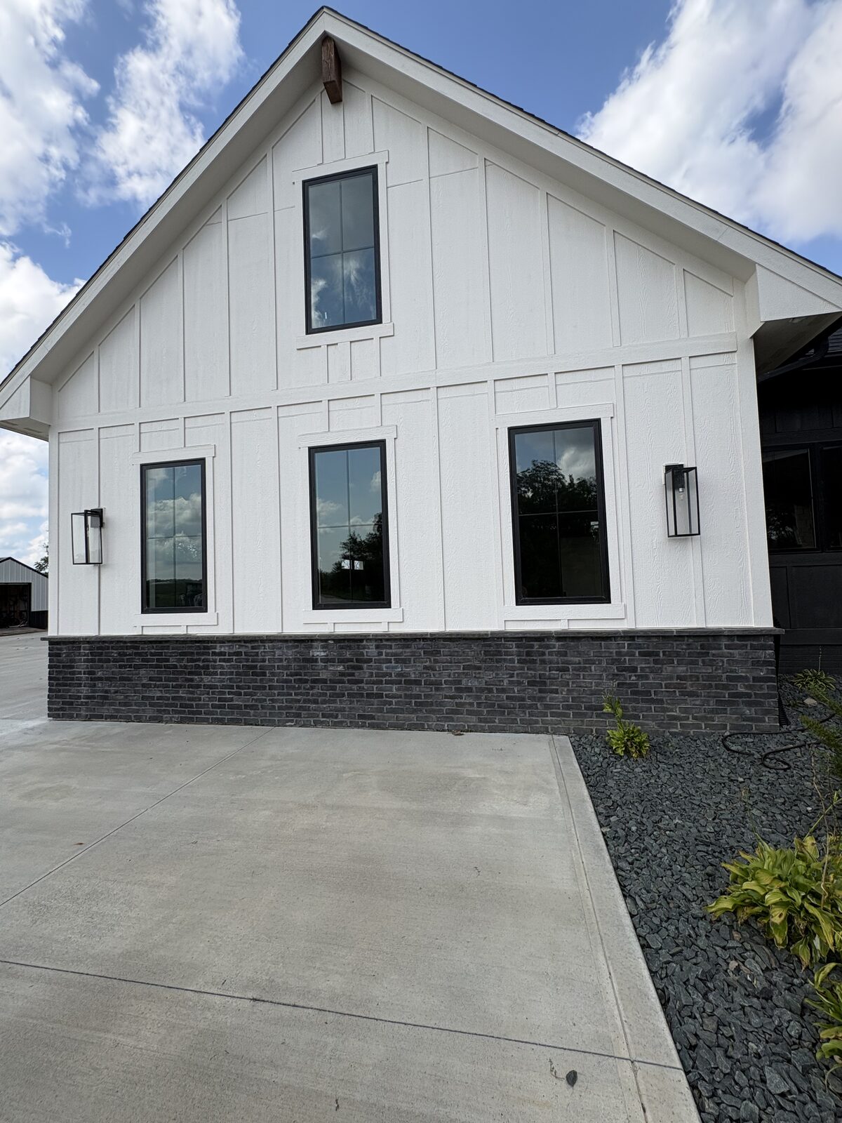 White Oak, Iowa — front gable and entry